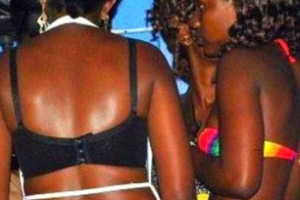 Prostitution Cameroun : Maalhox JEDOLO