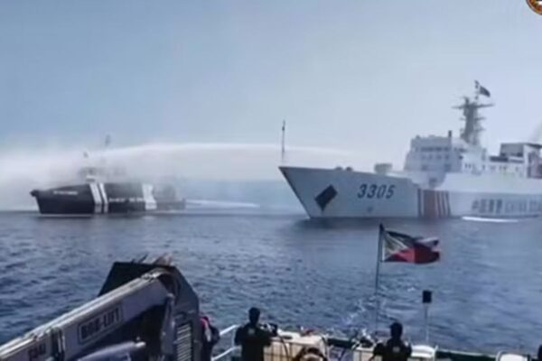 Confrontation en mer : garde-côtes chinois et philippins face à face au large de Palawan