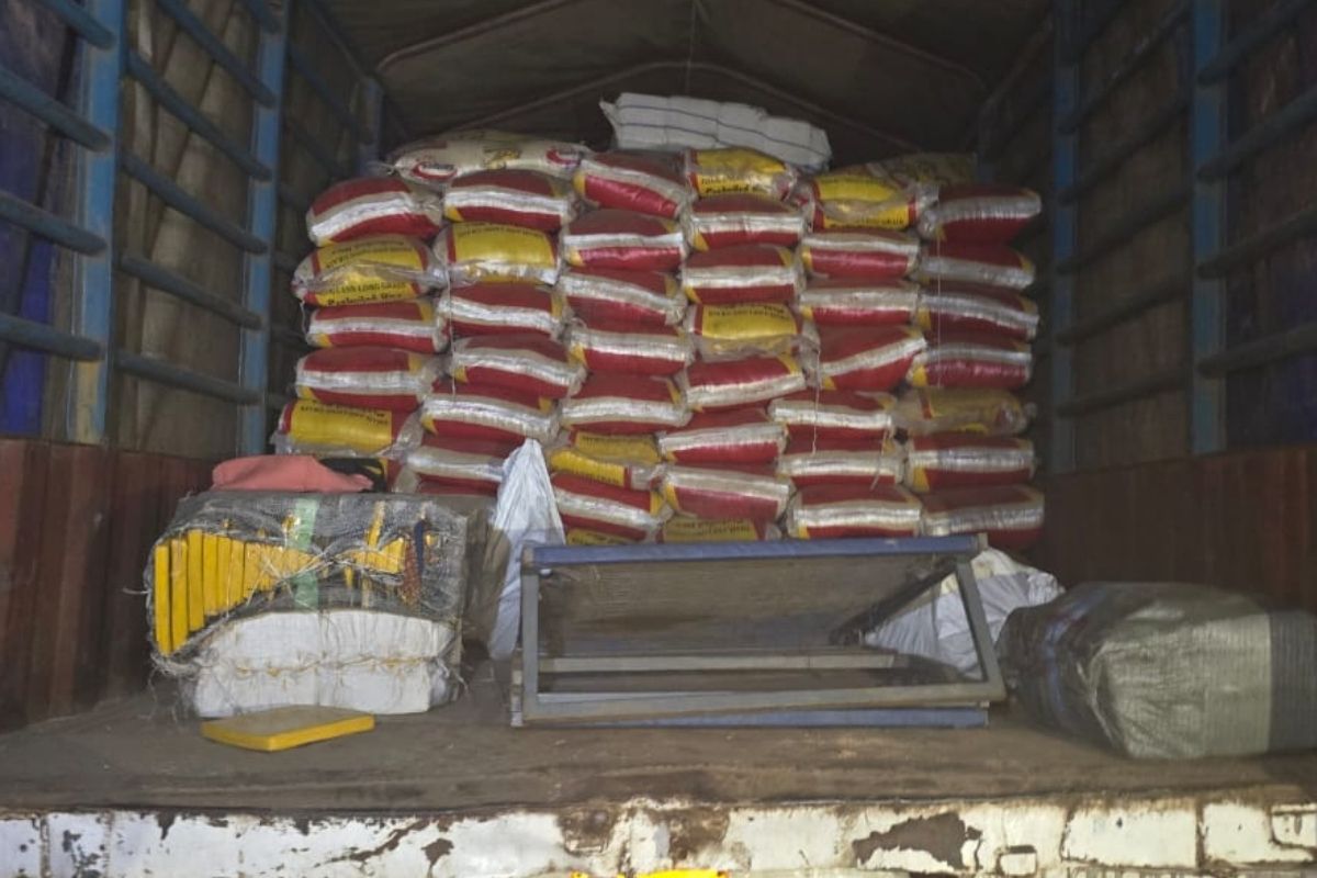 Bénin : 502 plaquettes de drogue découvertes sous un chargement de riz à Malanville