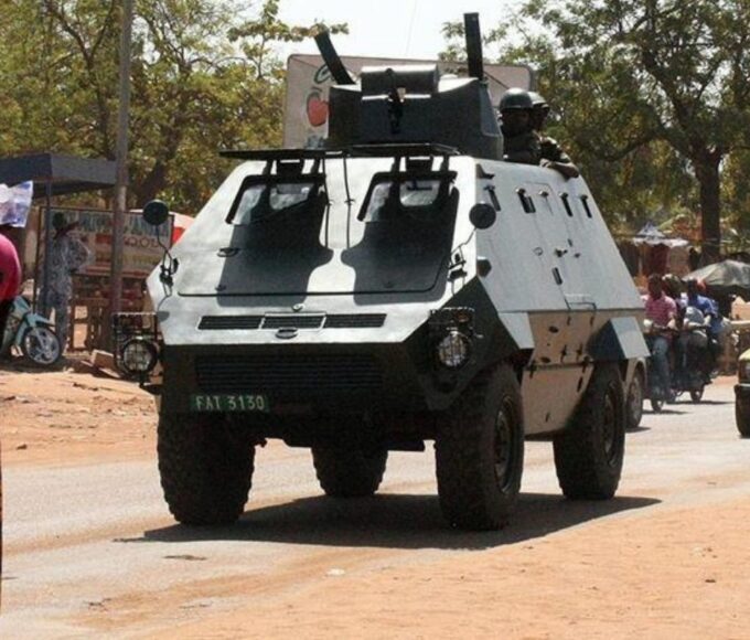 Mali armée combats terroristes Bamako Assimi Goïta