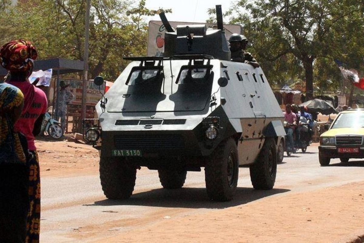 Mali armée combats terroristes Bamako Assimi Goïta