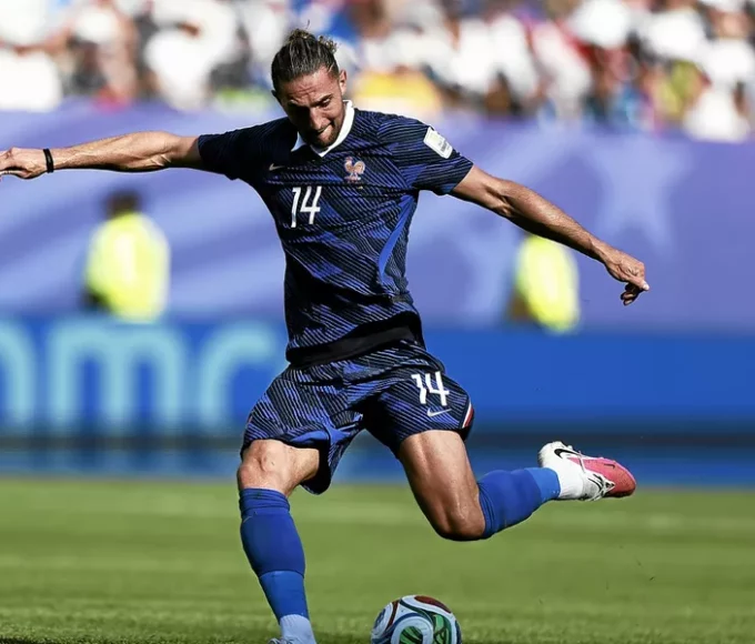 Équipe de France : Adrien Rabiot dénonce « des comportements inadmissibles » après la défaite contre l'Angleterre