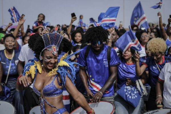 Mondial 2026 : le Cap-Vert célébré par une foule immense à Praia après un parcours historique