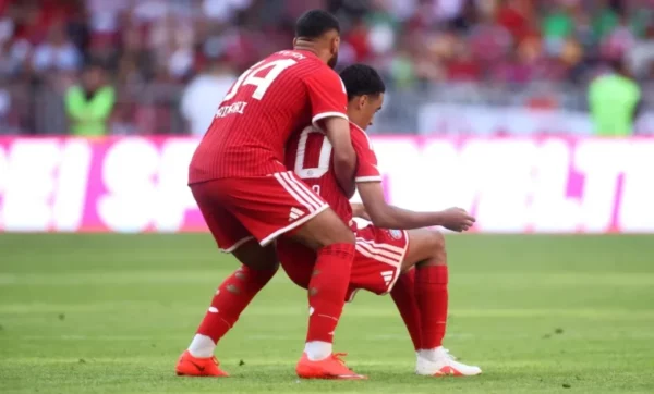 Bayern Munich : Jamal Musiala vacille et s’effondre en plein match, les images inquiètent