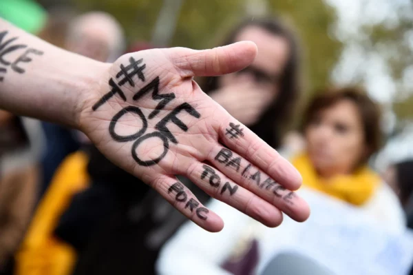Violences sexuelles : pourquoi la parole des hommes reste encore un angle mort de #MeToo