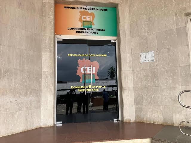 Côte d’Ivoire : l’opposition propose un nouvel organe électoral après la dissolution de la CEI